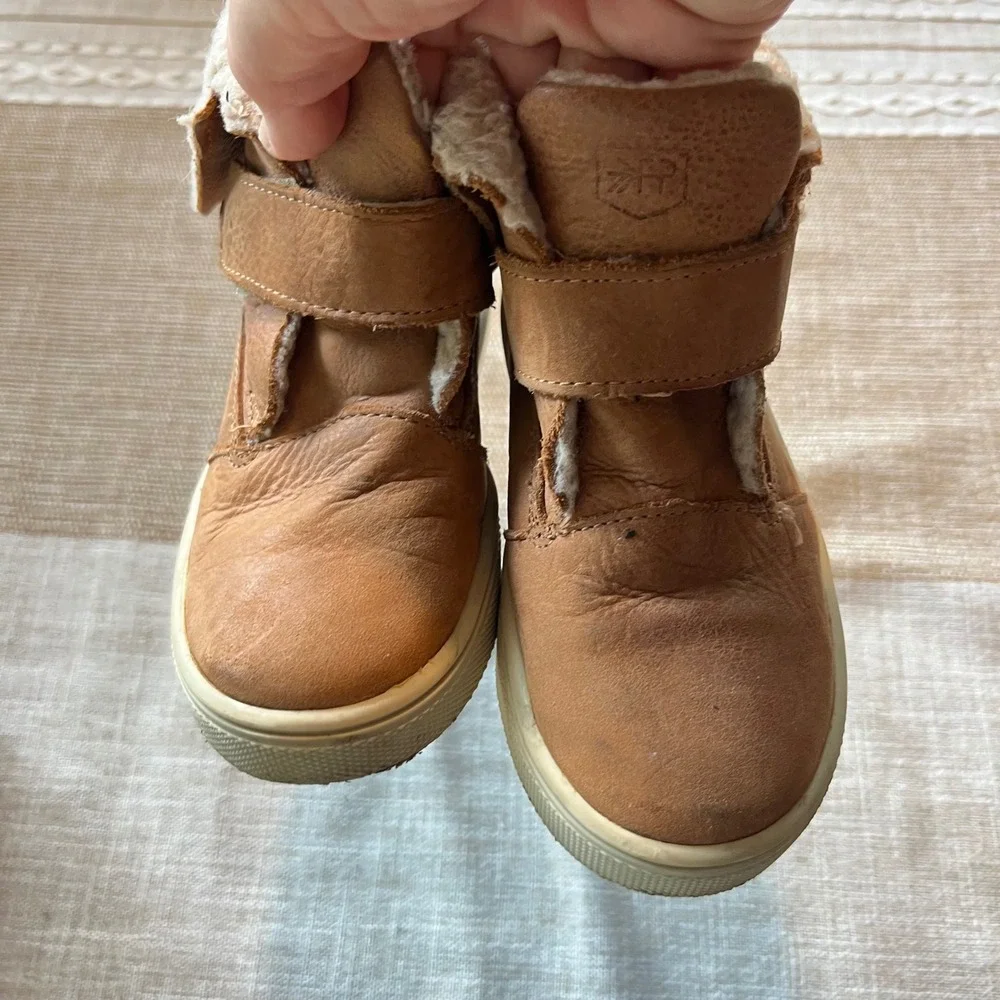 Freshly Picked Kids Tan Leather Shearling Lined Sneakers Size 9 US Toddler